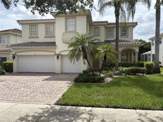 1724 Birdie DR, Naples, FL 34120