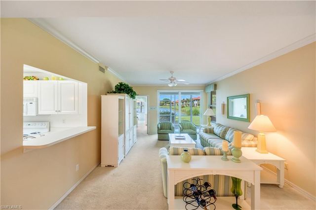 2555 Aspen Creek LN 102, Naples, FL 34119