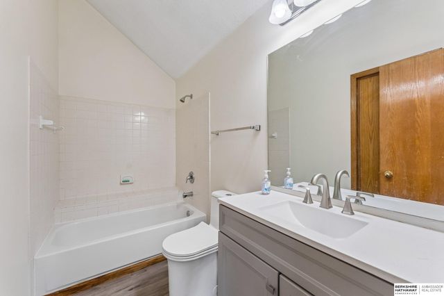 5005 N 126th Street, Omaha, NE 68164