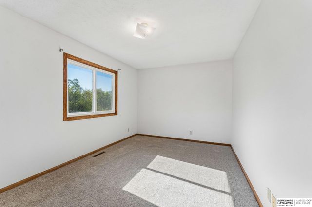 5005 N 126th Street, Omaha, NE 68164