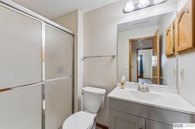 5005 N 126th Street, Omaha, NE 68164