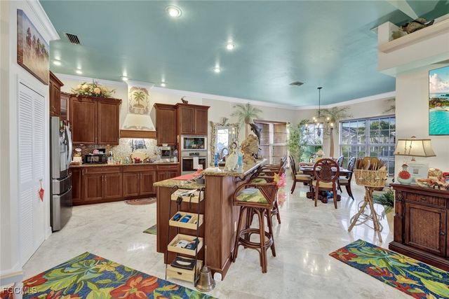 907 SW 51st TER, Cape Coral, FL 33914