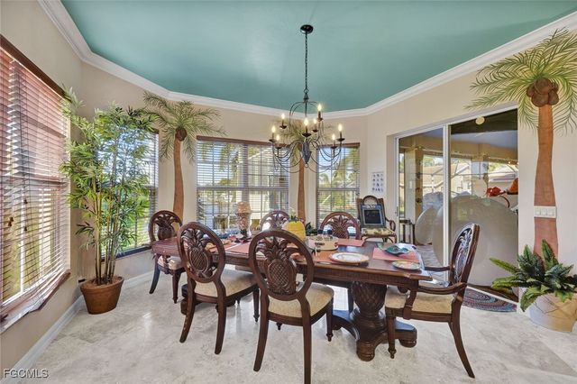 907 SW 51st TER, Cape Coral, FL 33914