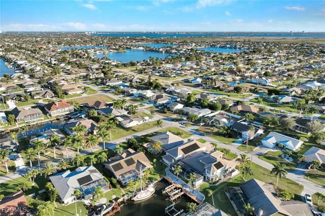 907 SW 51st TER, Cape Coral, FL 33914