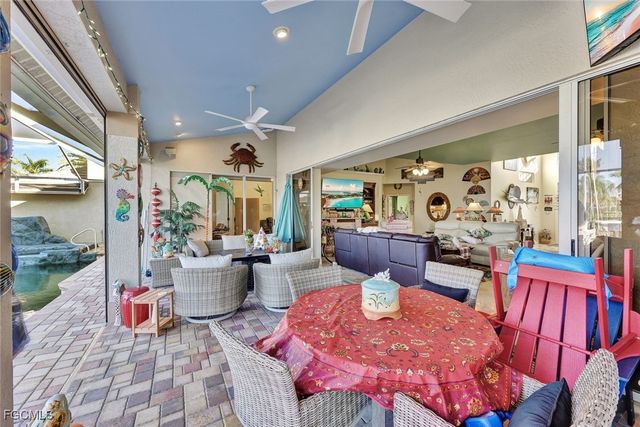 907 SW 51st TER, Cape Coral, FL 33914