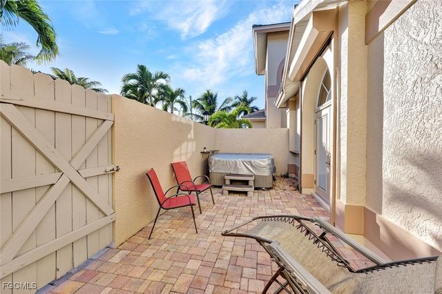 907 SW 51st TER, Cape Coral, FL 33914