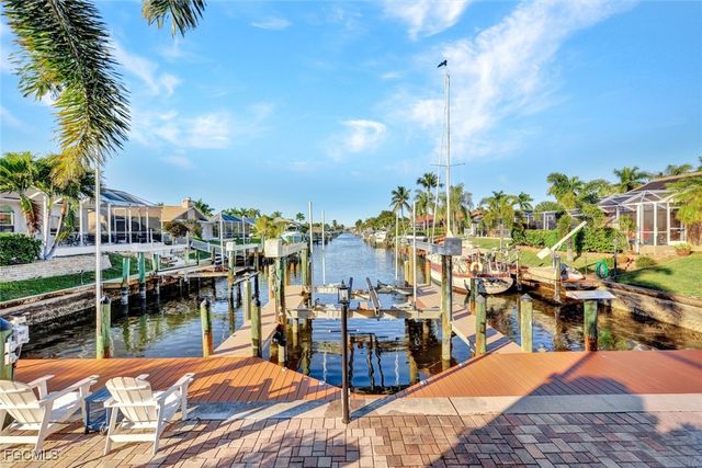 907 SW 51st TER, Cape Coral, FL 33914