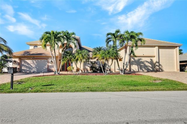 907 SW 51st TER, Cape Coral, FL 33914