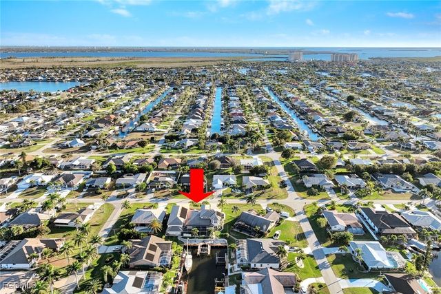 907 SW 51st TER, Cape Coral, FL 33914