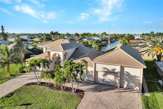 907 SW 51st TER, Cape Coral, FL 33914