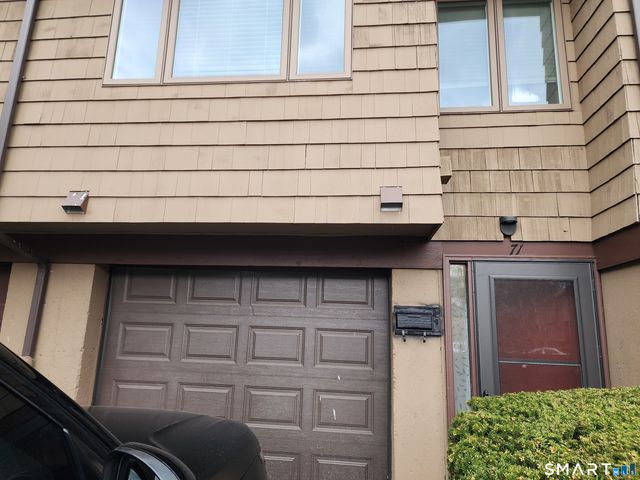 71 Towne House Road 71, Hamden, CT 06514