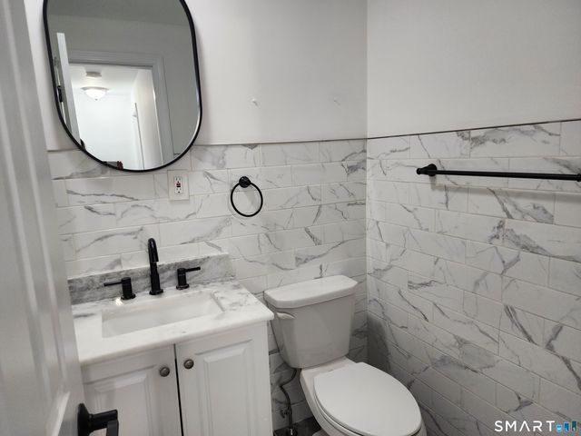 71 Towne House Road 71, Hamden, CT 06514