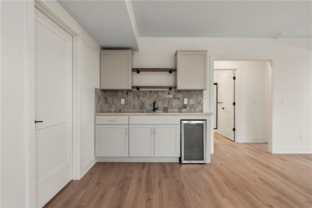 4225 NE Park Springs Drive, Lee's Summit, MO 64064