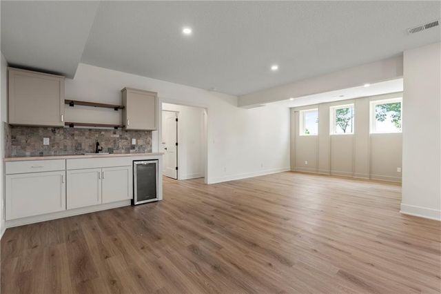 4225 NE Park Springs Drive, Lee's Summit, MO 64064