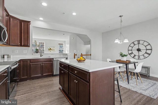 414 CHARLES AVE, Hanover, PA 17331