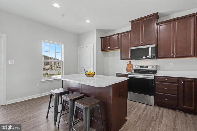 414 CHARLES AVE, Hanover, PA 17331