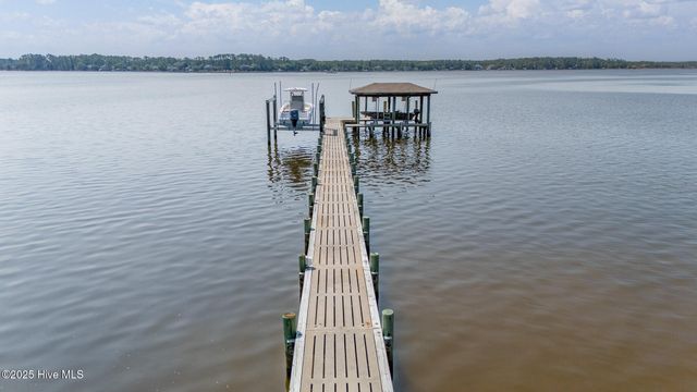 137 Waterway Drive, Havelock, NC 28532