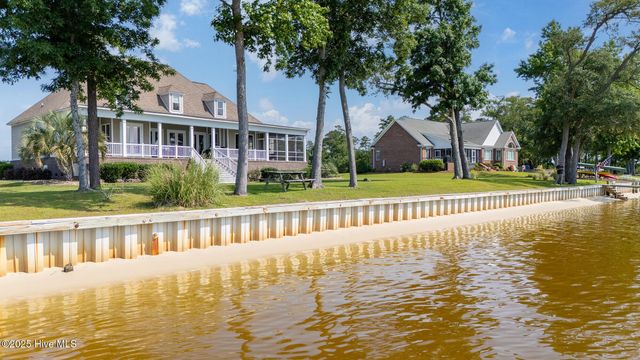 137 Waterway Drive, Havelock, NC 28532