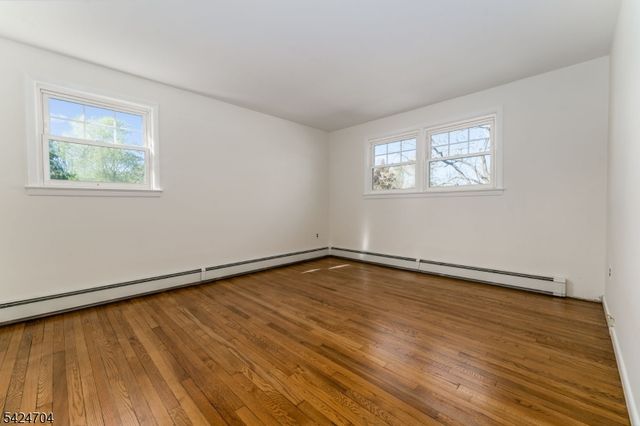 123 Lilac Dr, Clinton Twp., NJ 08801