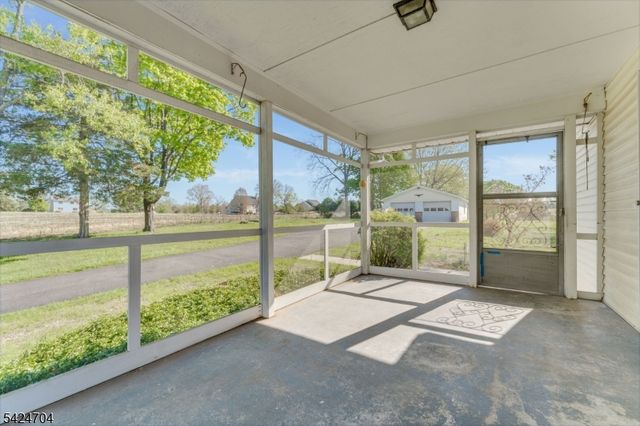 123 Lilac Dr, Clinton Twp., NJ 08801