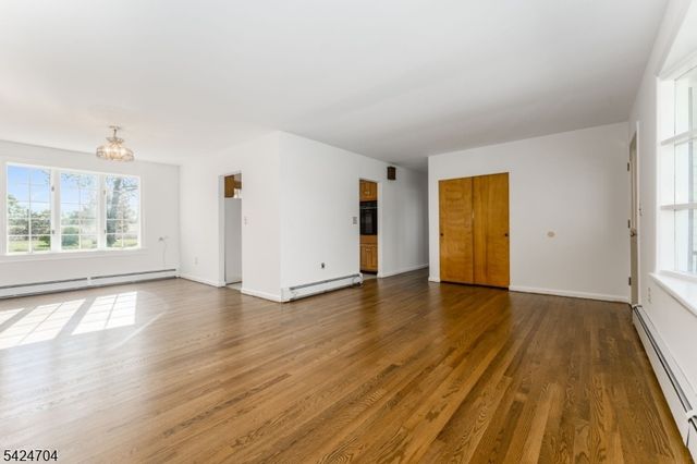 123 Lilac Dr, Clinton Twp., NJ 08801