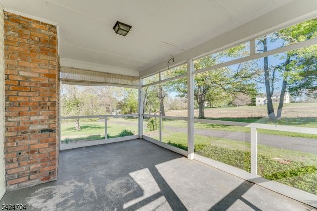 123 Lilac Dr, Clinton Twp., NJ 08801