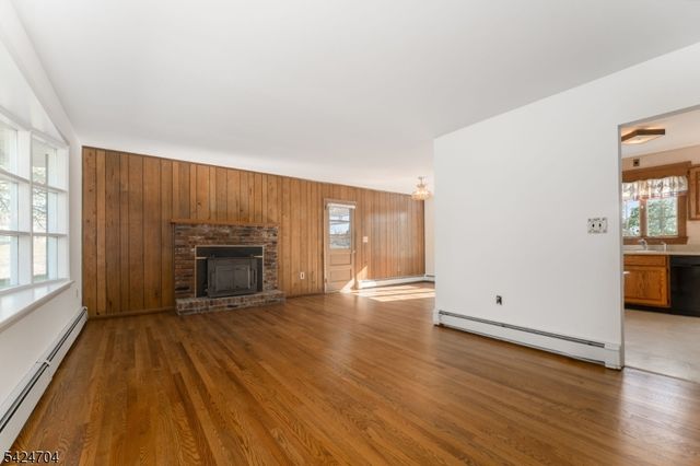 123 Lilac Dr, Clinton Twp., NJ 08801