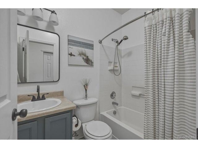 24669 E Wyoming Cir, Aurora, CO 80018