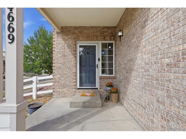 24669 E Wyoming Cir, Aurora, CO 80018