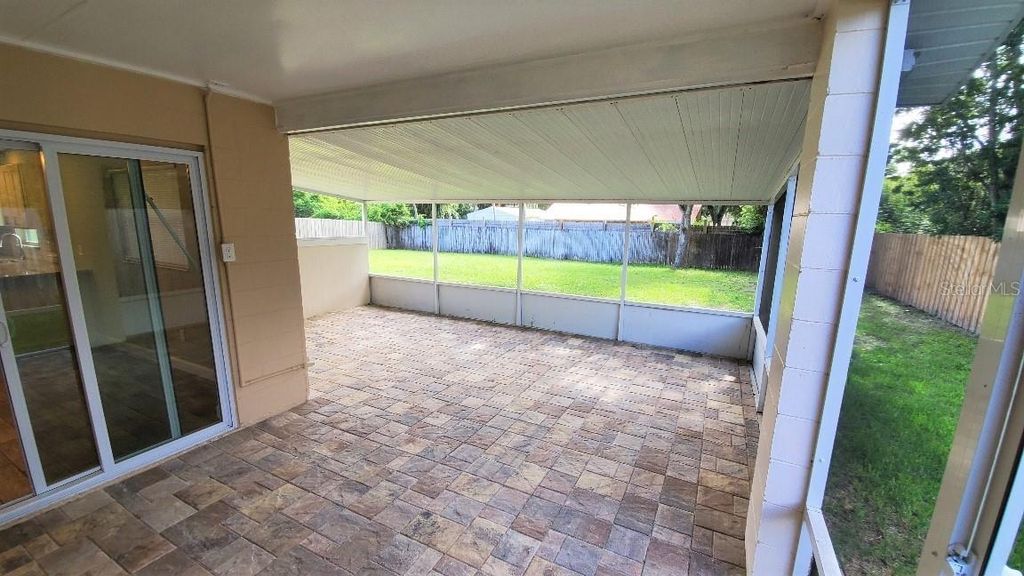Image 13 of property listing at 2524 JUNIPER DRIVE, Edgewater, FL 32141