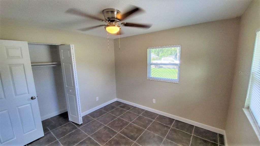Image 8 of property listing at 2524 JUNIPER DRIVE, Edgewater, FL 32141