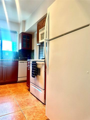 10178 Collins Avenue 205, Bal Harbour, FL 33154