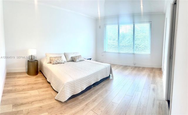 10178 Collins Avenue 205, Bal Harbour, FL 33154