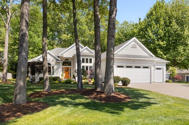 16644 Northwood Trail, Spring Lake, MI 49456