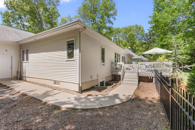 16644 Northwood Trail, Spring Lake, MI 49456