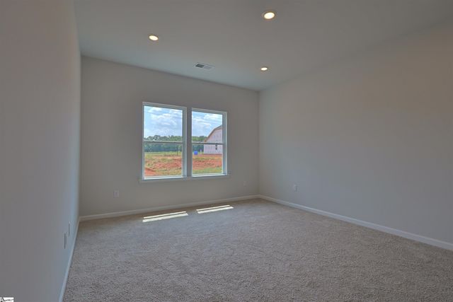 109 White Fields Avenue, Fountain Inn, SC 29644