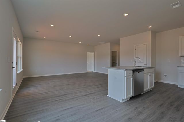 109 White Fields Avenue, Fountain Inn, SC 29644