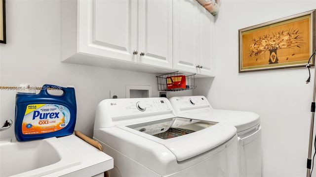 425 NE 69th Circle, Boca Raton, FL 33487