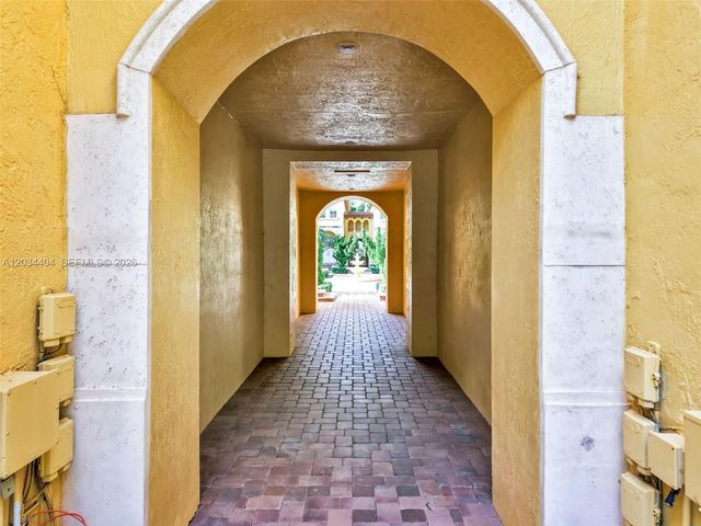 425 NE 69th Circle, Boca Raton, FL 33487