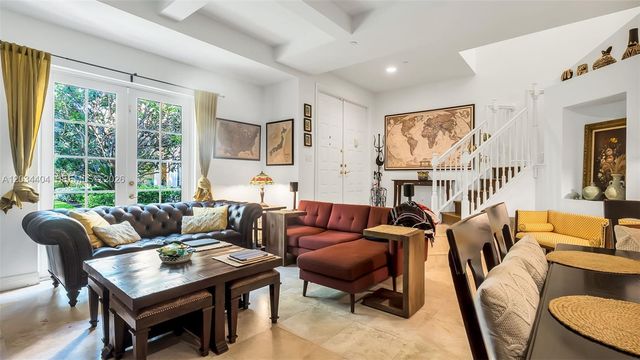 425 NE 69th Circle, Boca Raton, FL 33487