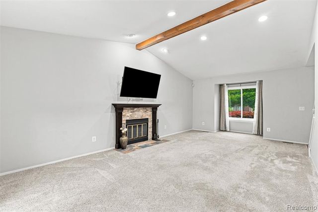 2326 Highsplint Drive, Rochester Hills, MI 48307