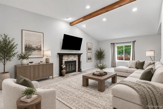 2326 Highsplint Drive, Rochester Hills, MI 48307
