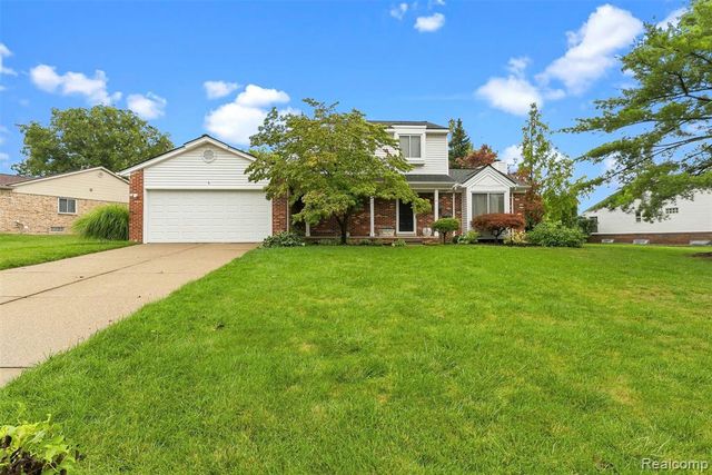 2326 Highsplint Drive, Rochester Hills, MI 48307