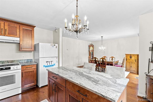 2326 Highsplint Drive, Rochester Hills, MI 48307