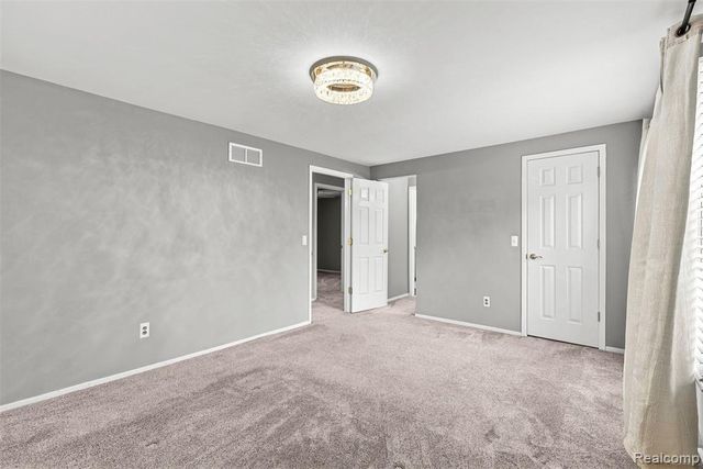 2326 Highsplint Drive, Rochester Hills, MI 48307