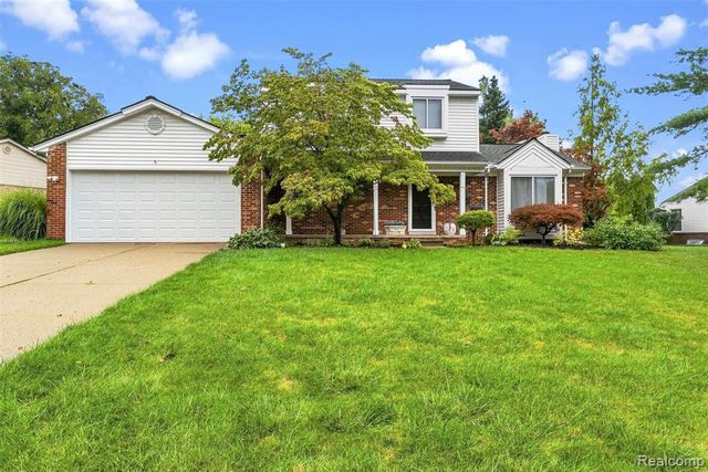 2326 Highsplint Drive, Rochester Hills, MI 48307