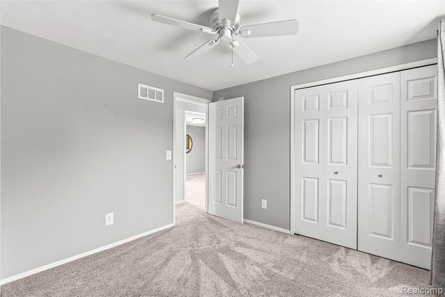 2326 Highsplint Drive, Rochester Hills, MI 48307