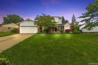 2326 Highsplint Drive, Rochester Hills, MI 48307
