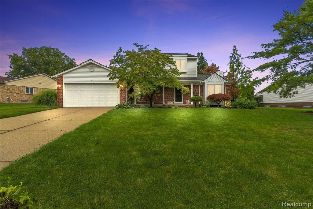 2326 Highsplint Drive, Rochester Hills, MI 48307
