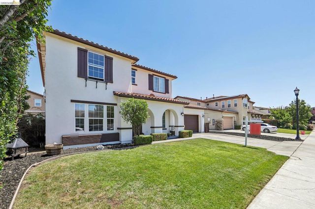 19 Minaret Rd, Oakley, CA 94561